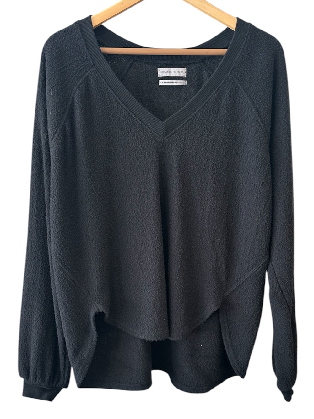 Urban Outfitters Black V-Neck Relaxed Oversized Sweater Women’s Size Small